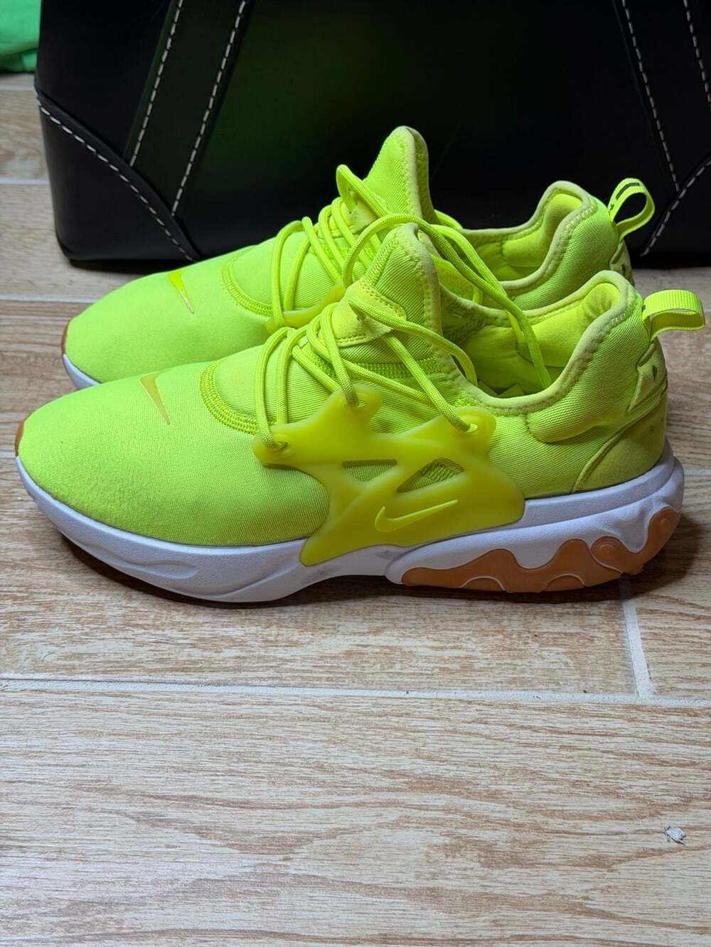 Nike React Presto Volt White Gum Light Brown AV2605-702 Men's Size 10.5